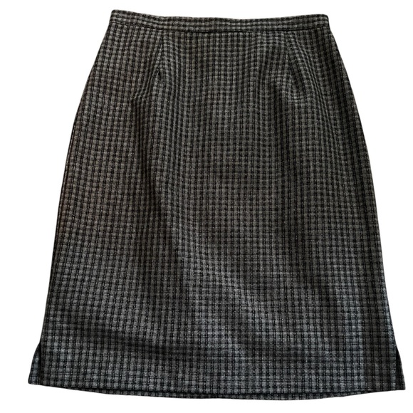 Requirements Dresses & Skirts - Requirements Black and Gray Skirt size 4